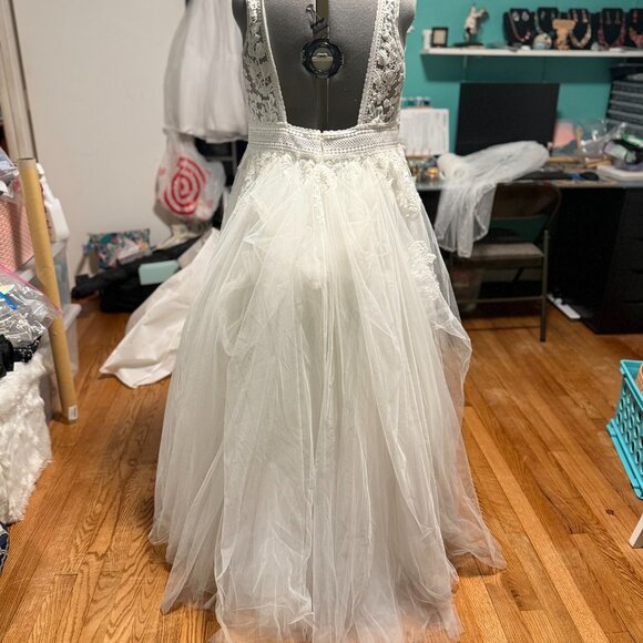 Embroidered V-Neck Wedding Dress with Tulle Skirt - Picture 4 of 6